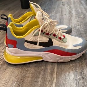 Nike Air 270 React